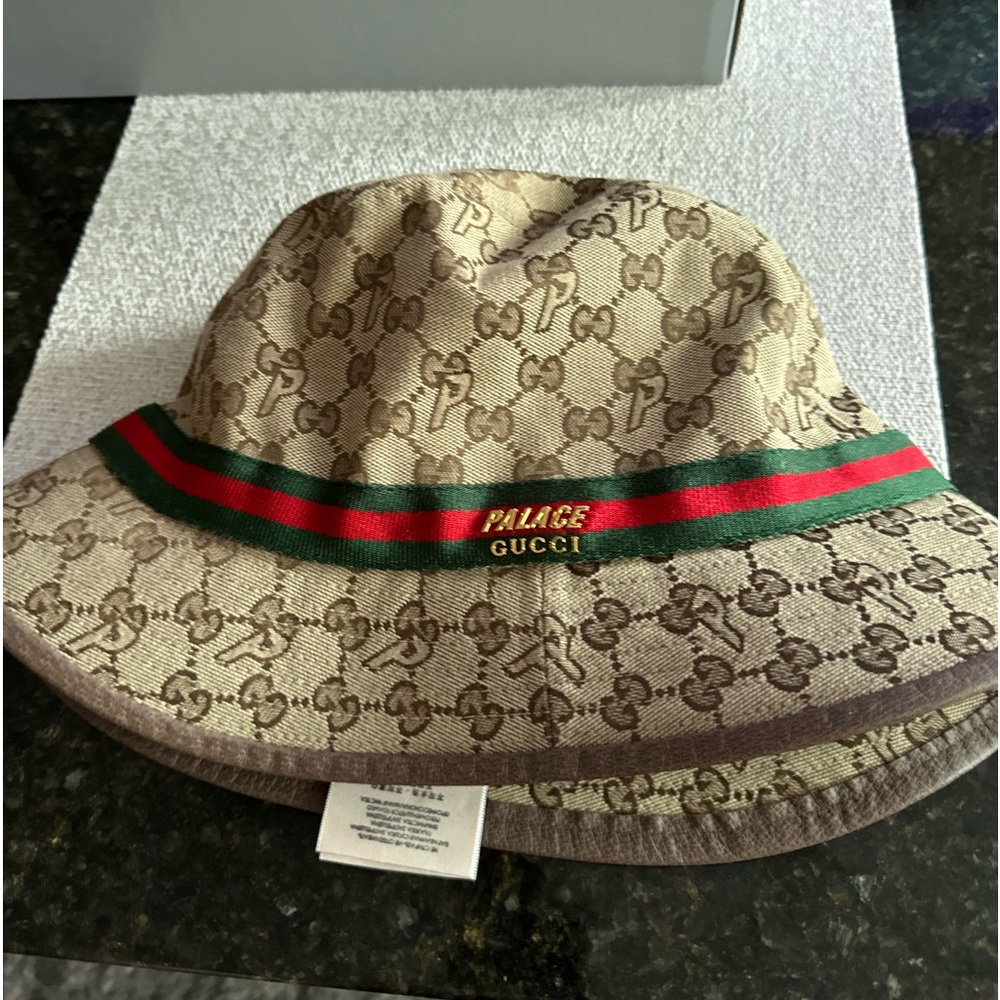 Gucci bucket hat